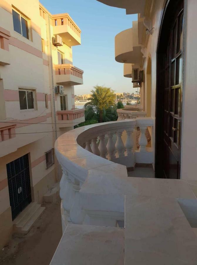 Solimane Nile View Apartment Luxor Exterior foto